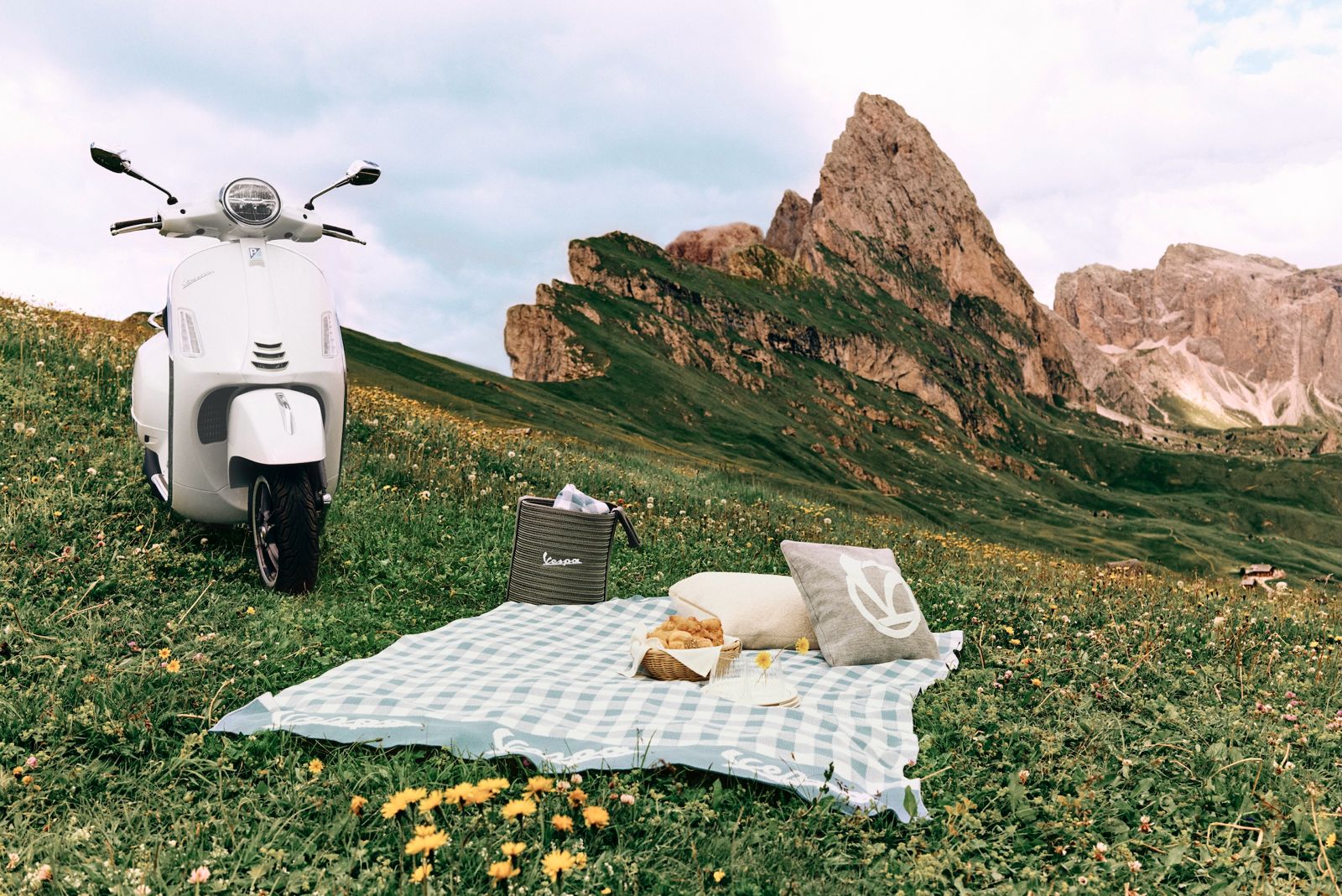 Vespa by the Mountain di Ortise: Suguhkan Pengalaman Menginap di Resort Mewah Vespa yang Tak Terlupakan