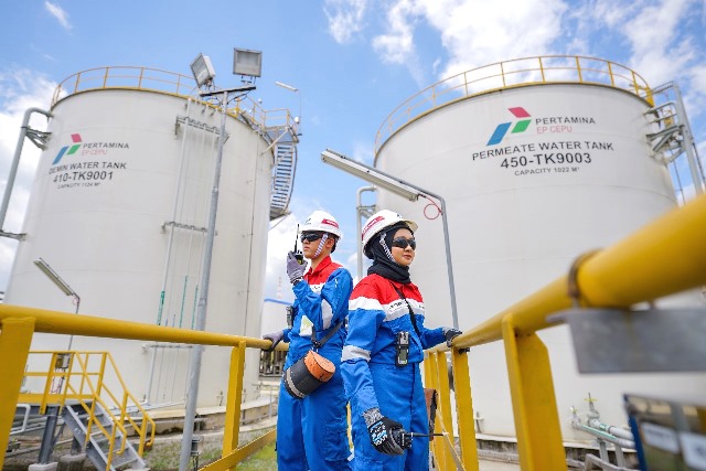 Konsorsium PHE, Petronas, dan SK earthon Tandatangani Kontrak PSC Wilayah Kerja Binaiya