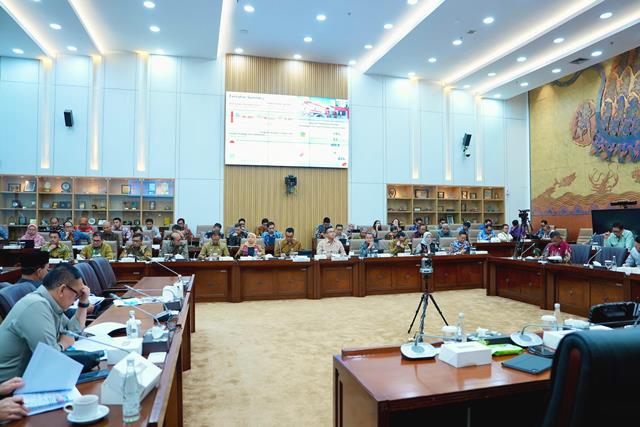 Tingkatkan Kapasitas Domestik, Strategi Pertamina Hadapi Tantangan Global