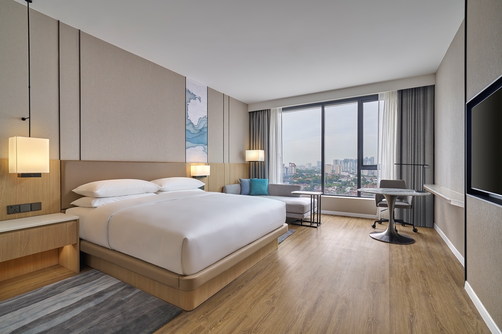 01_ CYKLS - Guest Rooms - Standard King (1)