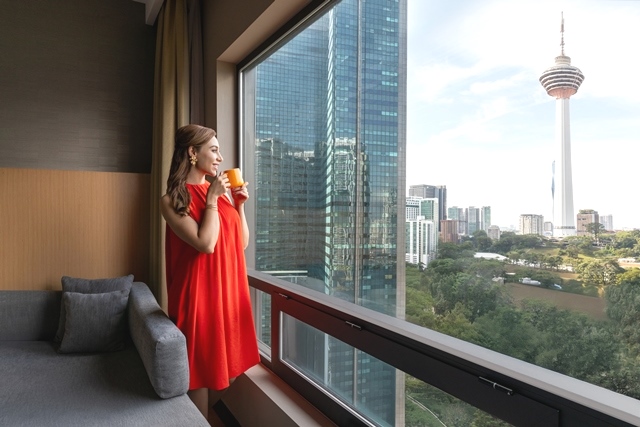 Deluxe Bay Room 2