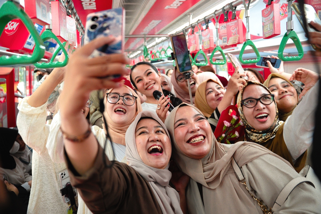 Yura Yunita Bersama Para Bunda