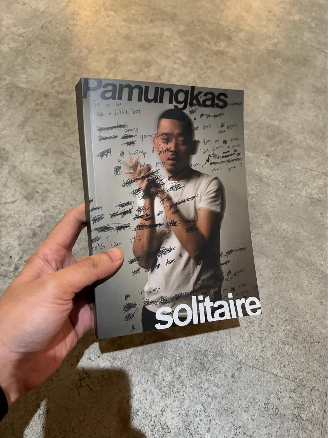 Rilis Buku Solitaire, Pamungkas Bongkar Insiden Gesek Ponsel Penggemar ke Alat Vital
