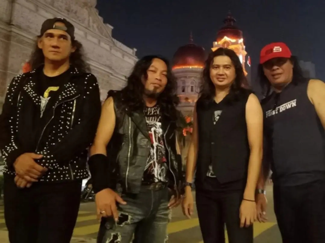 Tragis, Drummer Band Rock Malaysia Ini Meninggal Saat Konser