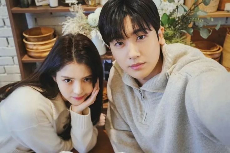Sebelum Pacari Ryu Jun Yeol, Kenali 6 Pasangan Han So Hee Selama Main Drakor