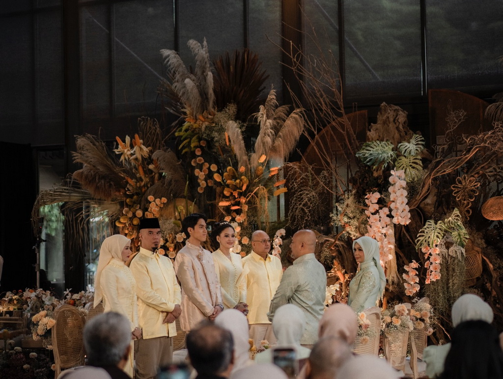 5 Fakta Menarik di Balik Lamaran Syifa Hadju dan El Rumi