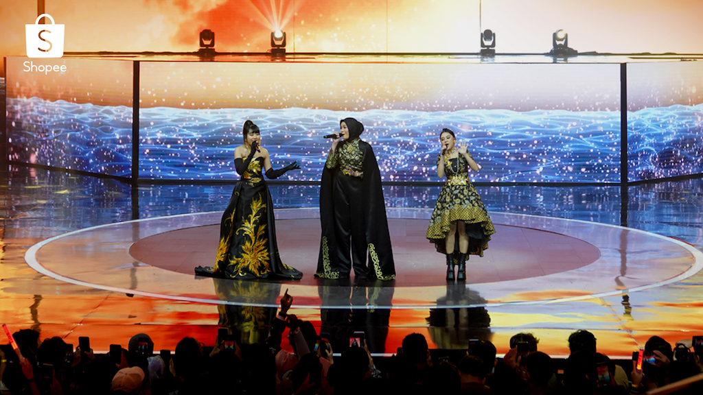 TV Show Shopee 11.11 Big Sale Dimeriahkan Penampilan Memukau JKT48 dan Deretan Artis Tanah Air