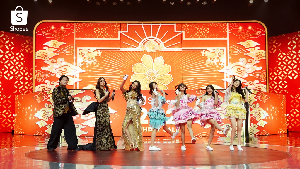 Intip Aksi Seru JKT48, Lyodra, Rizky Febian, dan Mahalini di TV Show Shopee 12.12 Birthday Sale!