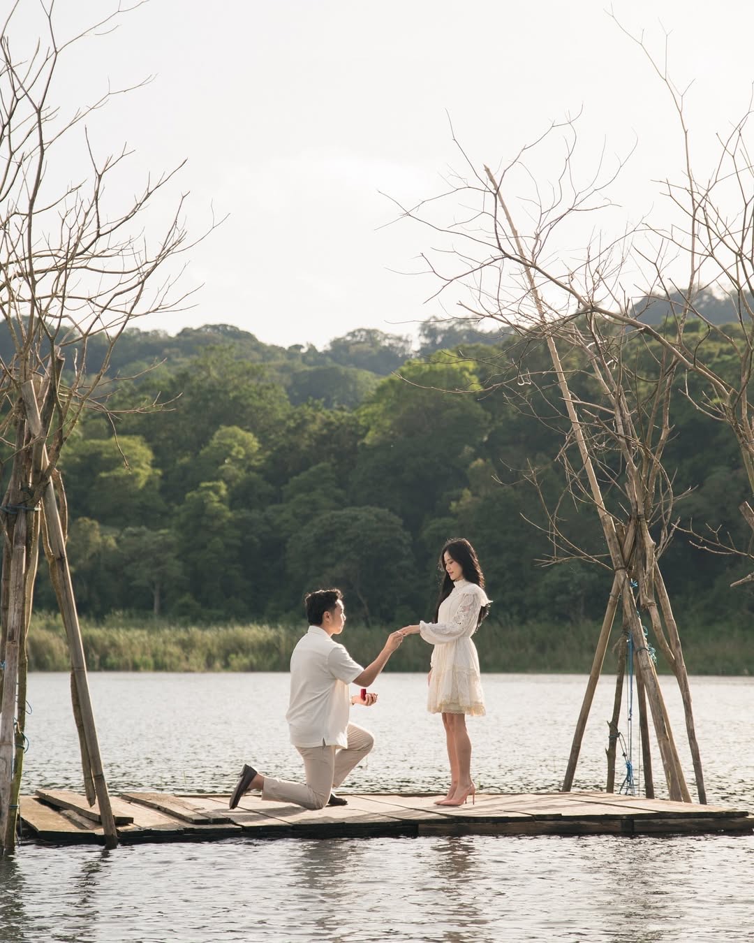 Jessica Jane dan Erwin Phang Bagikan Momen Lamaran Romantis