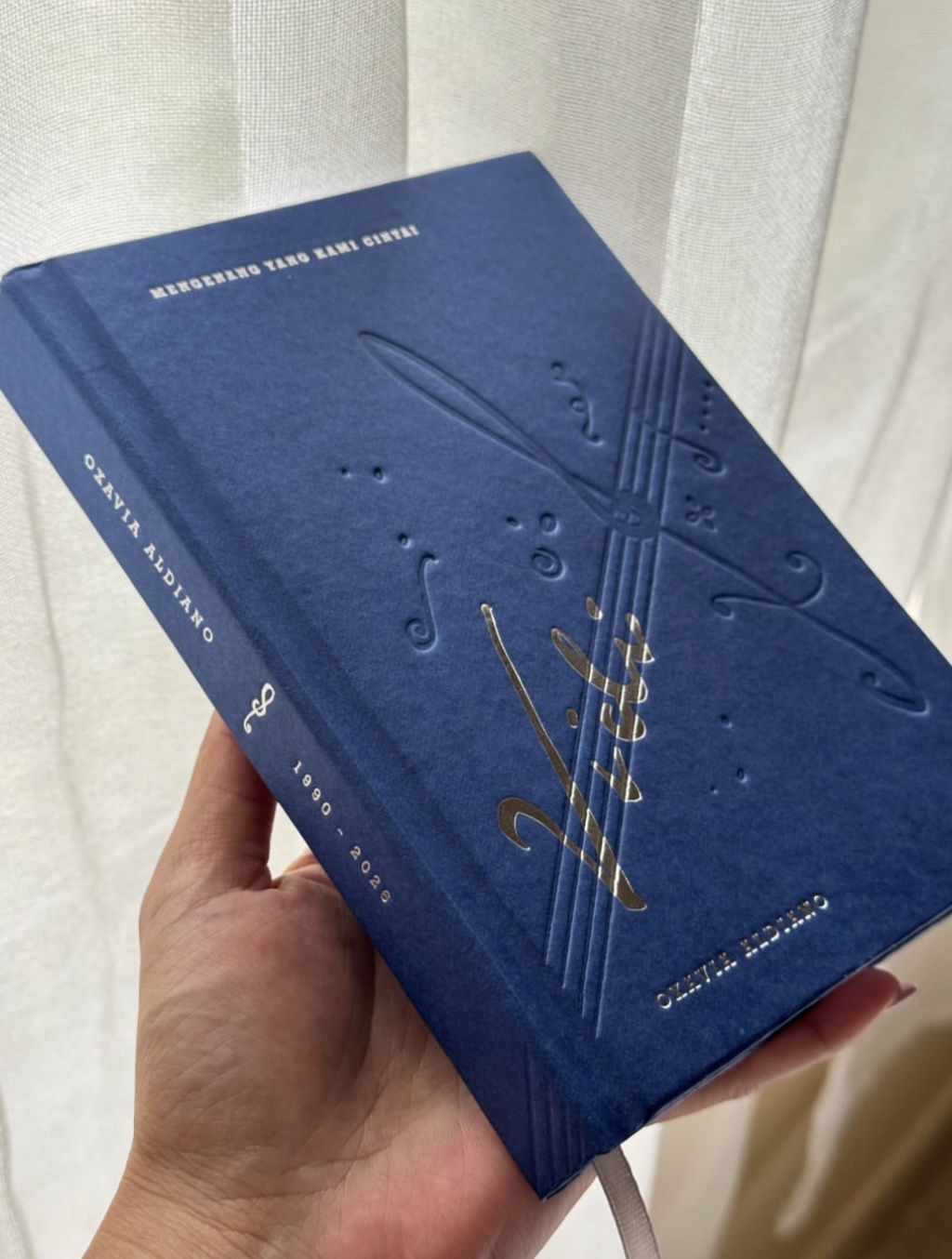 Tara Basro Emosional Lihat Buku Yasin Vidi Aldiano, Tulis Pesan yang Bikin Sedih