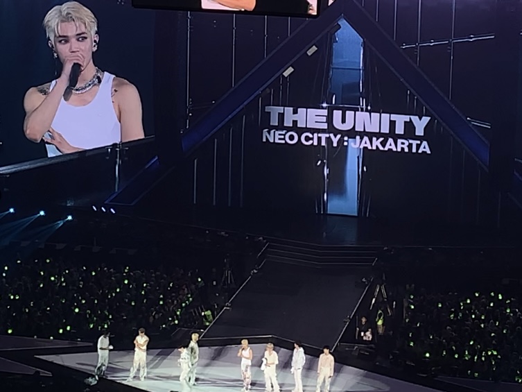 Intip Keseruan Konser NCT 127, Gombalin Sijeuni Sampai Salting!