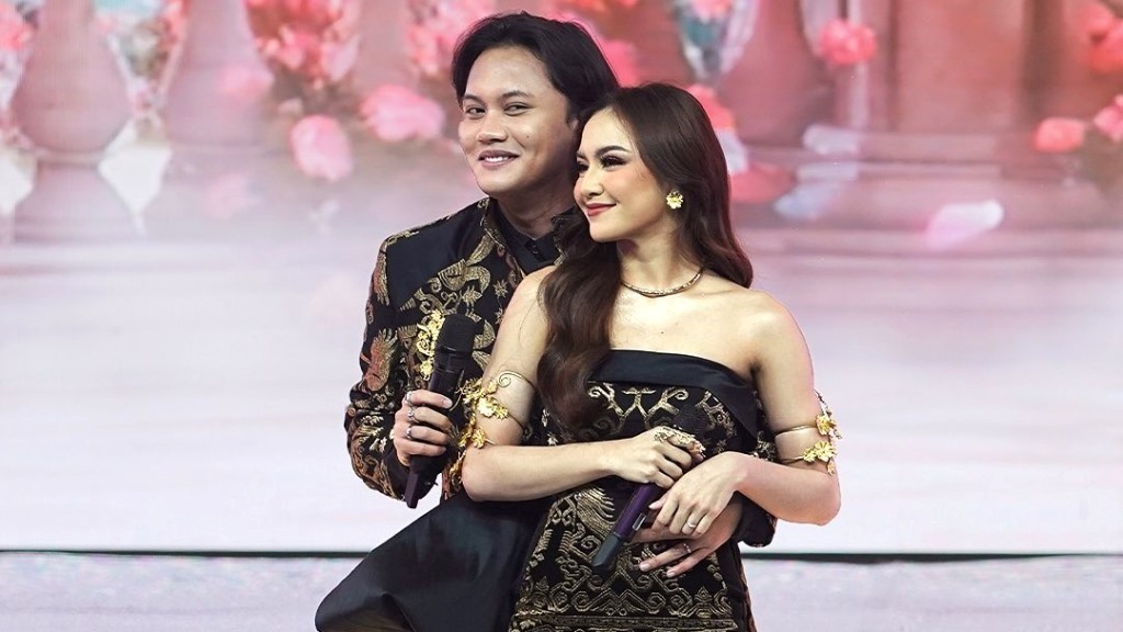 Intip Aksi Seru JKT48, Lyodra, Rizky Febian, dan Mahalini di TV Show Shopee 12.12 Birthday Sale!