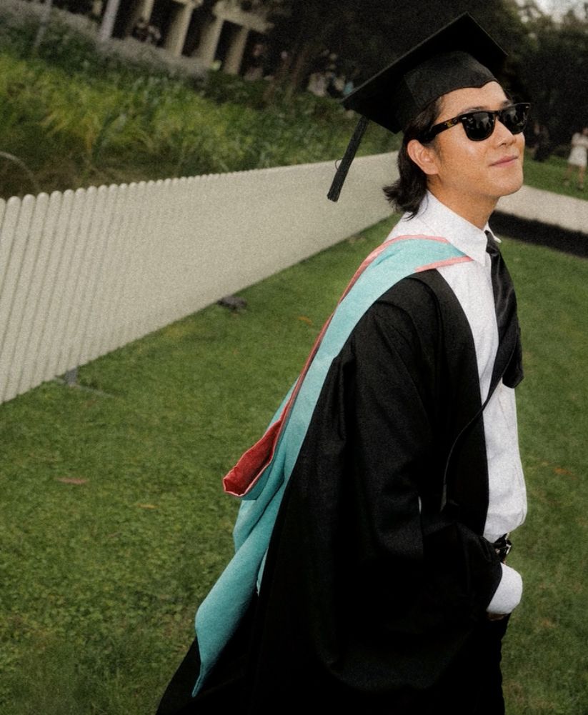 Iqbaal Ramadhan Bagikan Potret Wisuda usai Lulus dari Monash University