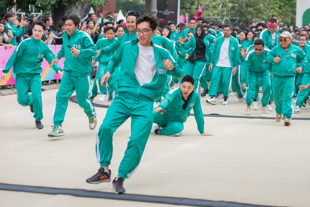 Keseruan Fajar Sadboy dan Nessie Judge Ikut Squid Game: Red Light Green Light Challenge di GBK