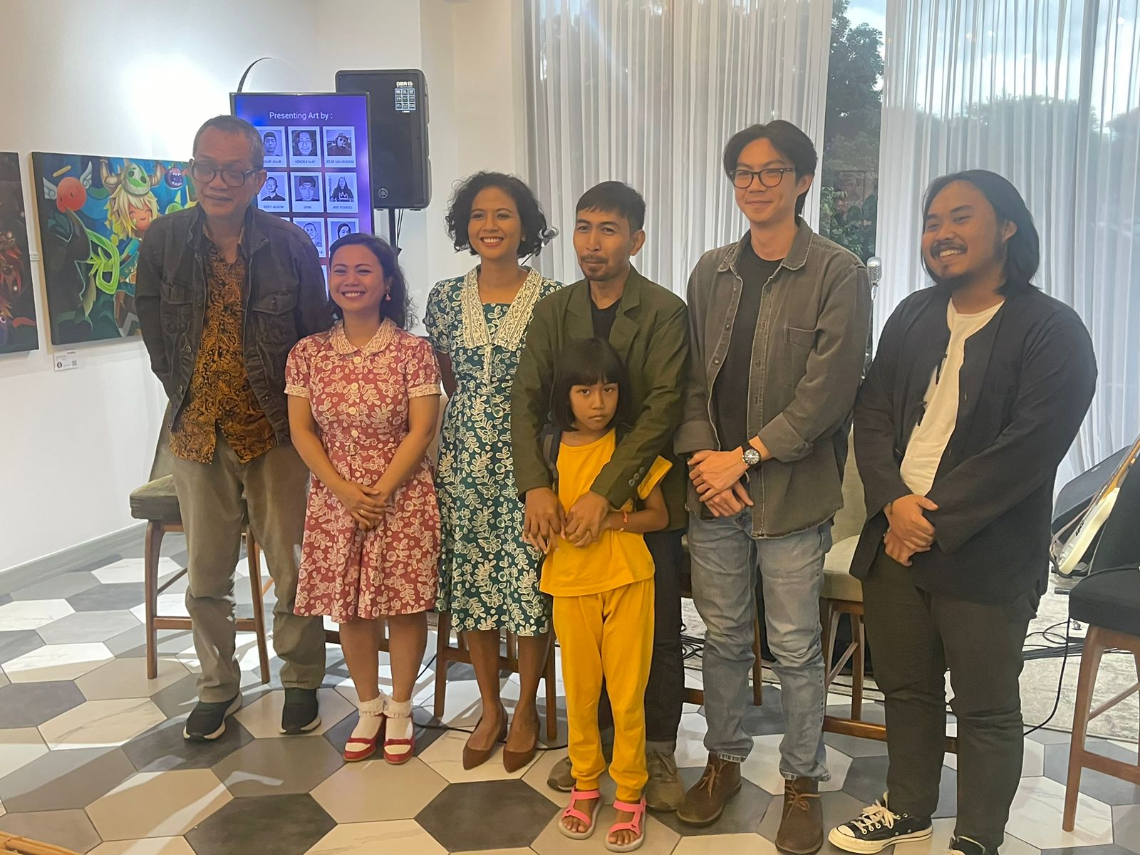 Nona Ria Selalu Terkesan Tampil di Galeri Seni