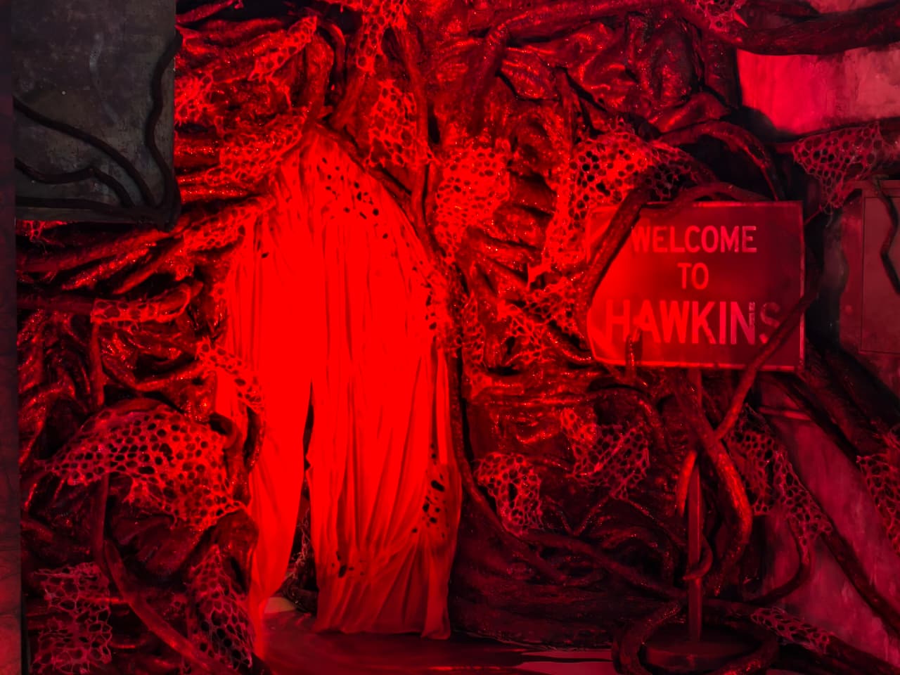 Wajib Coba! Rasakan Dunia The Upside Down Stranger Things di M Bloc Space Jakarta