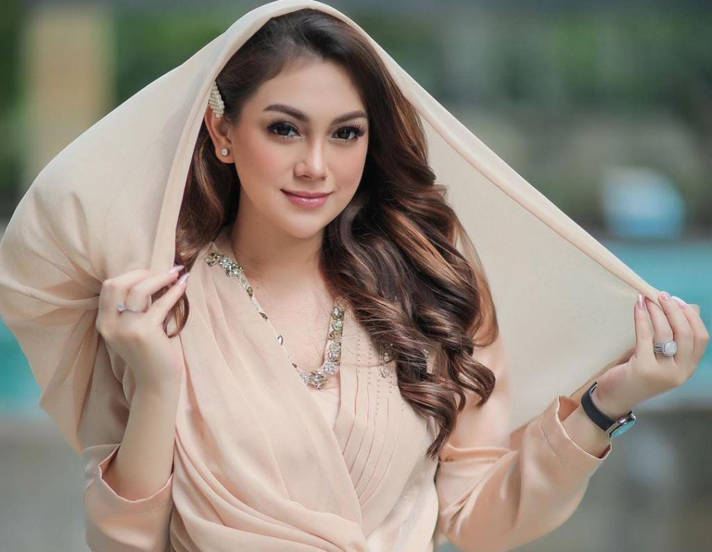Deretan Artis Rayakan Lebaran Pertama Setelah Mualaf