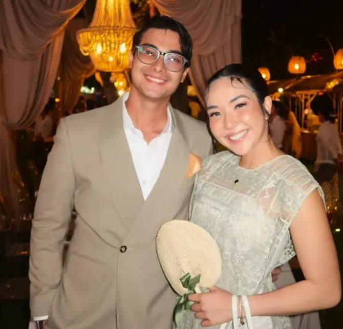 Artis Wanita Indonesia dengan Kekasih Berondong, Ada yang Terpaut 25 Tahun