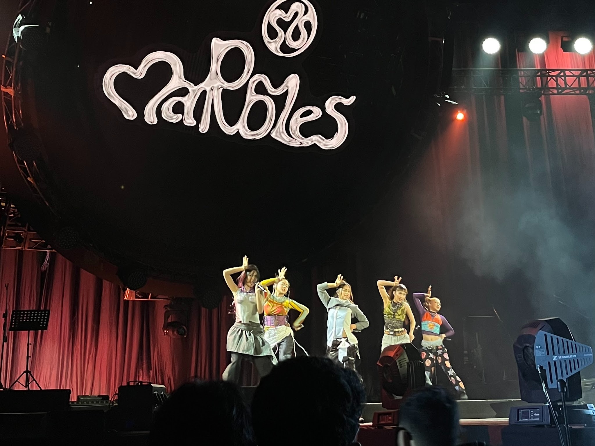 Konser Bernadya Penuh Kejutan, Pesta Nostalgia hingga Sentuhan Hipdut Tenxi