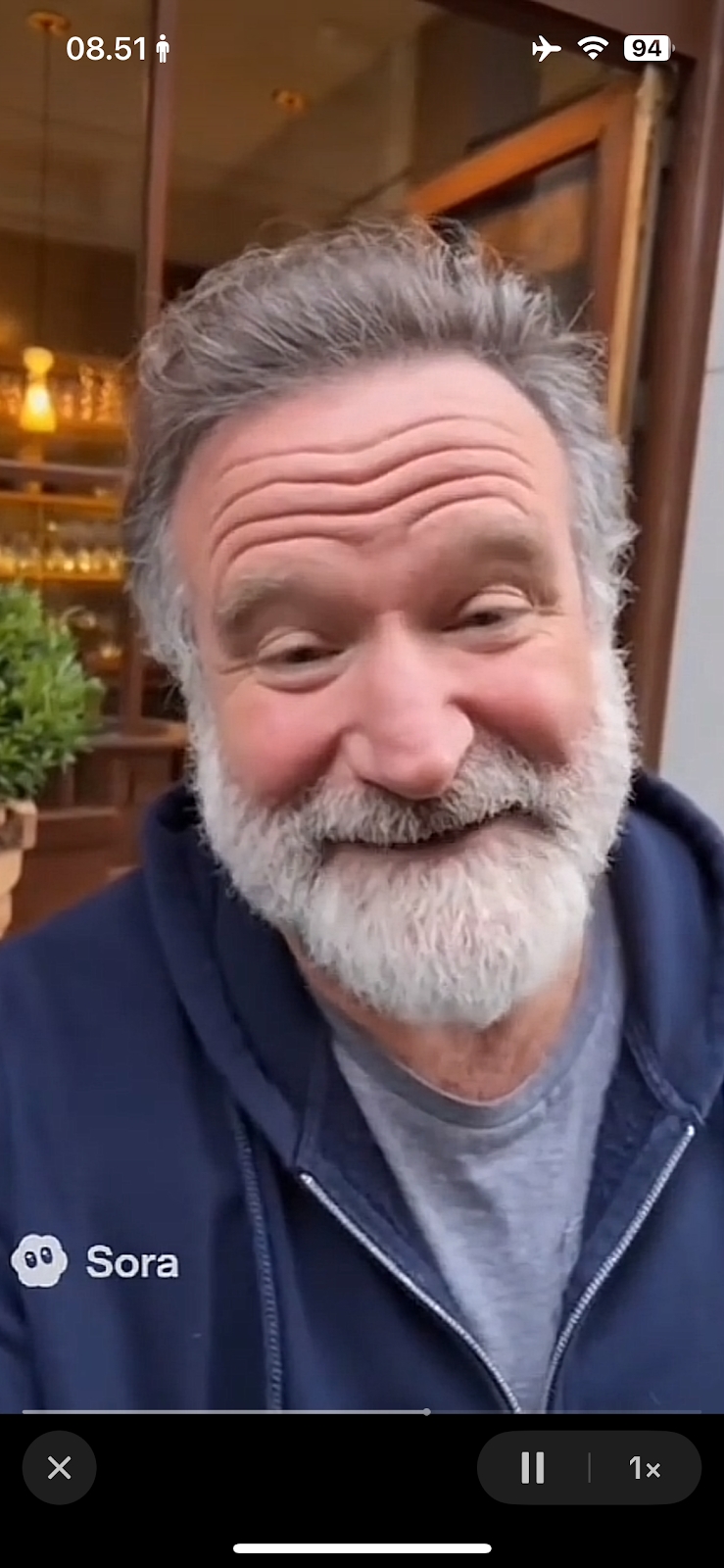 Anak Robin Williams: Stop Kirim Video AI Mendiang Ayahku