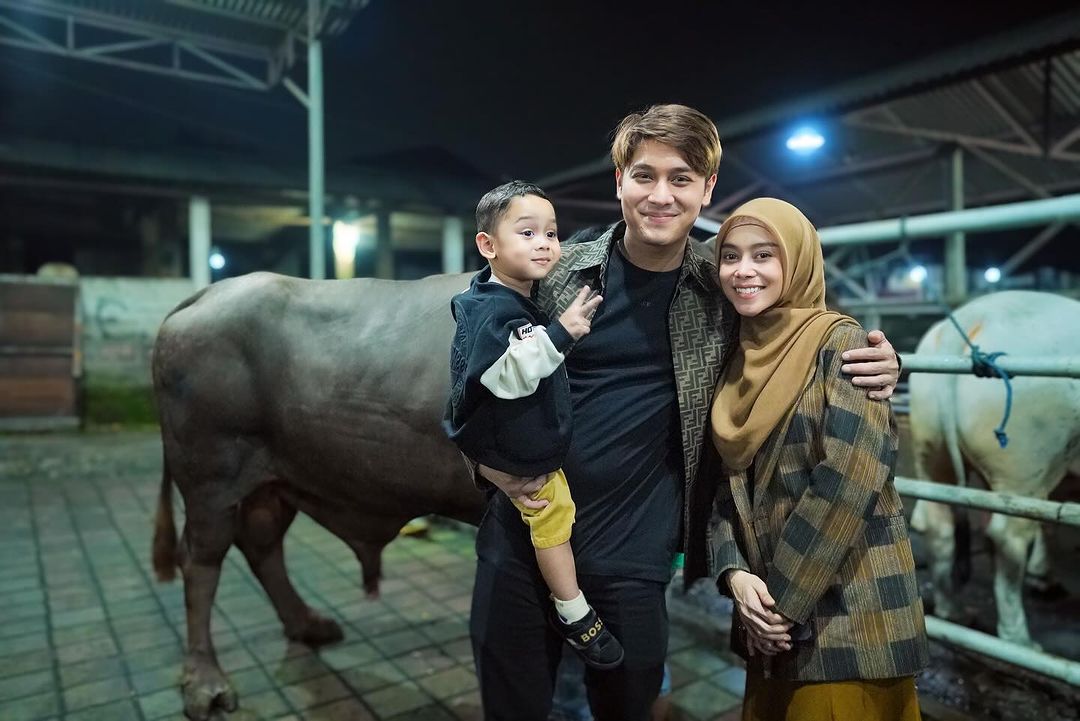 Ini 5 Artis dengan Sapi Kurban Lebih dari 1 Ton!