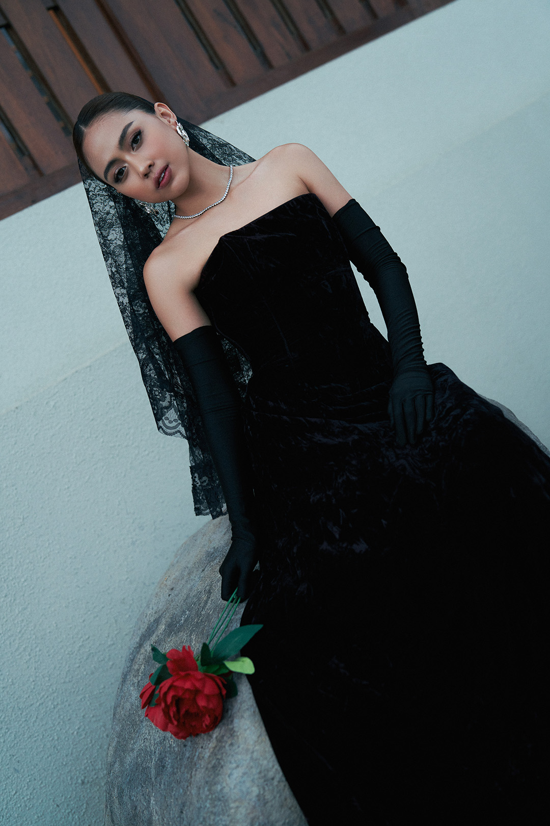 Sisca Saras Buka-bukaan soal MV  <i>Single</i> Baru <i>Tak Berakhir Sama</i>