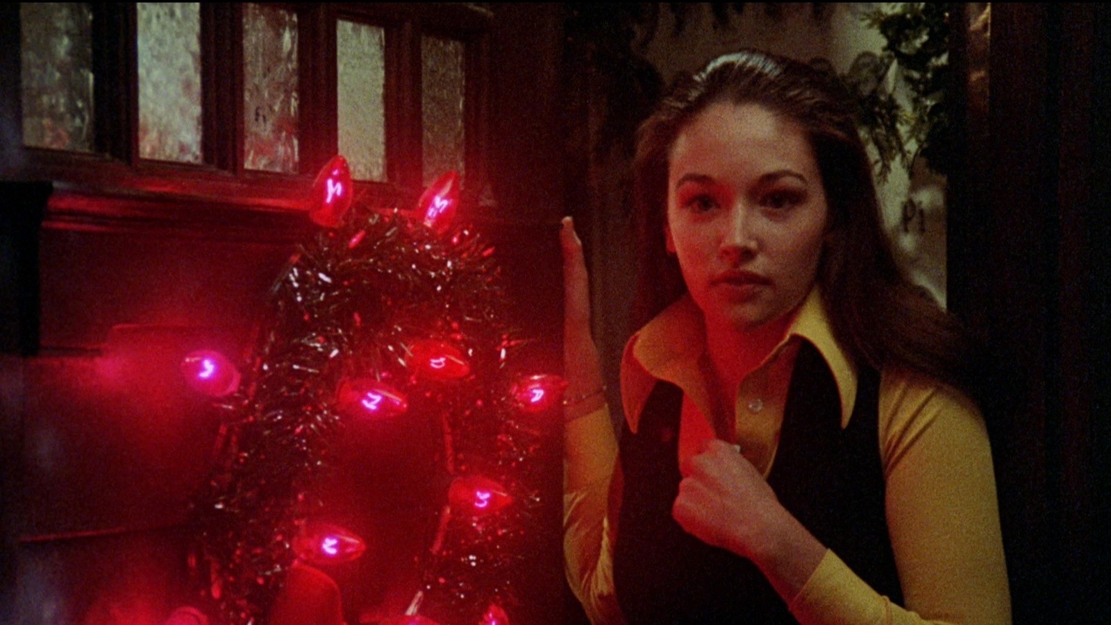 9 Film Horor Bertema Natal yang Menegangkan
