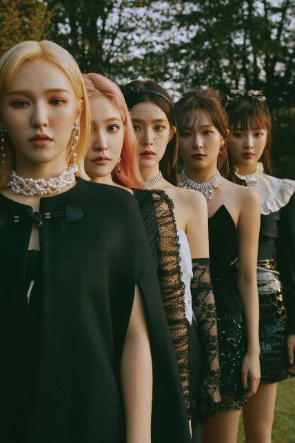 Deretan Lagu K-pop yang <i>Vibesnya</i> Halloween Banget, Wajib Masuk <i>Playlist</i>!