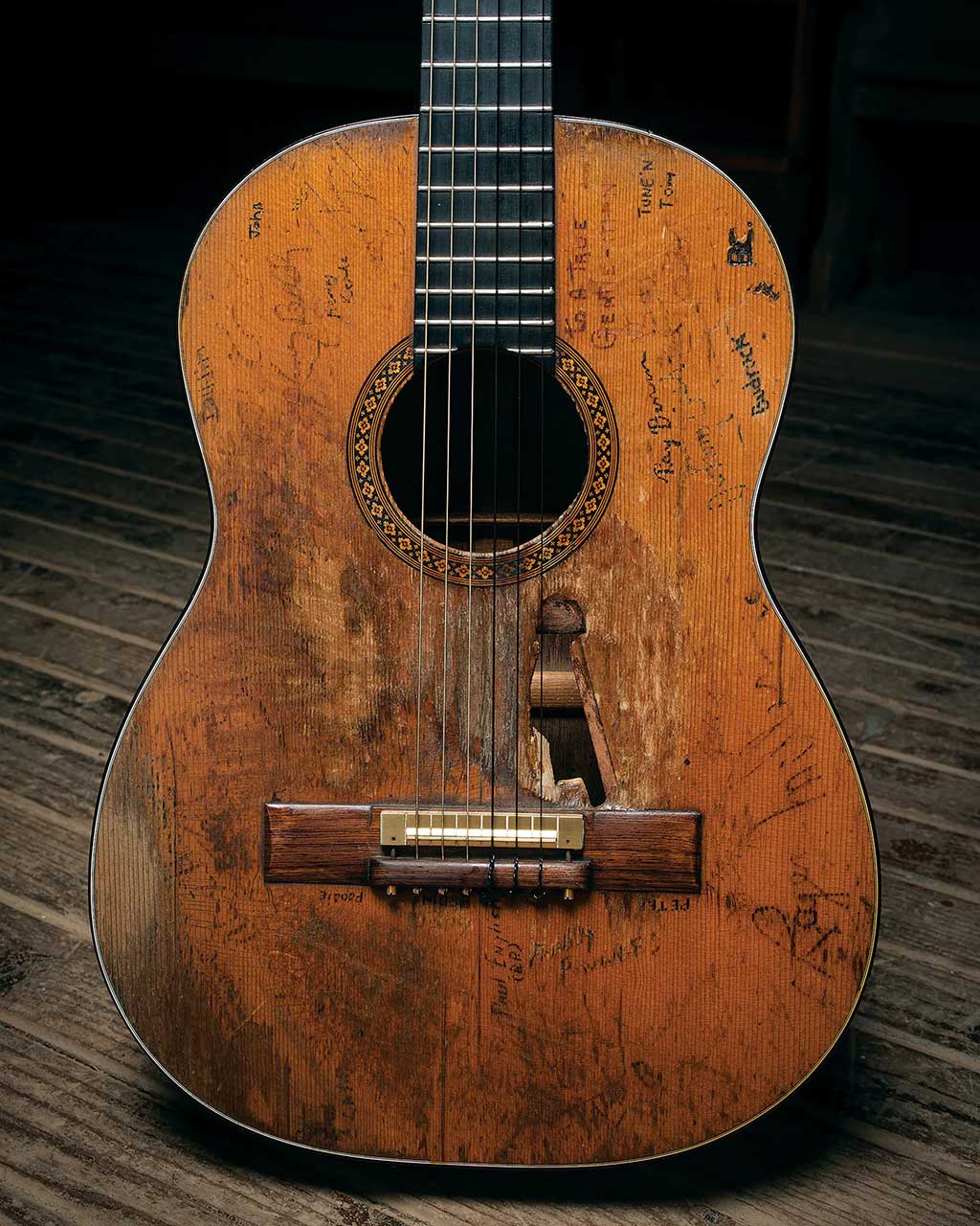 5 Gitar Termahal di Dunia yang Menyimpan Nilai Sejarah