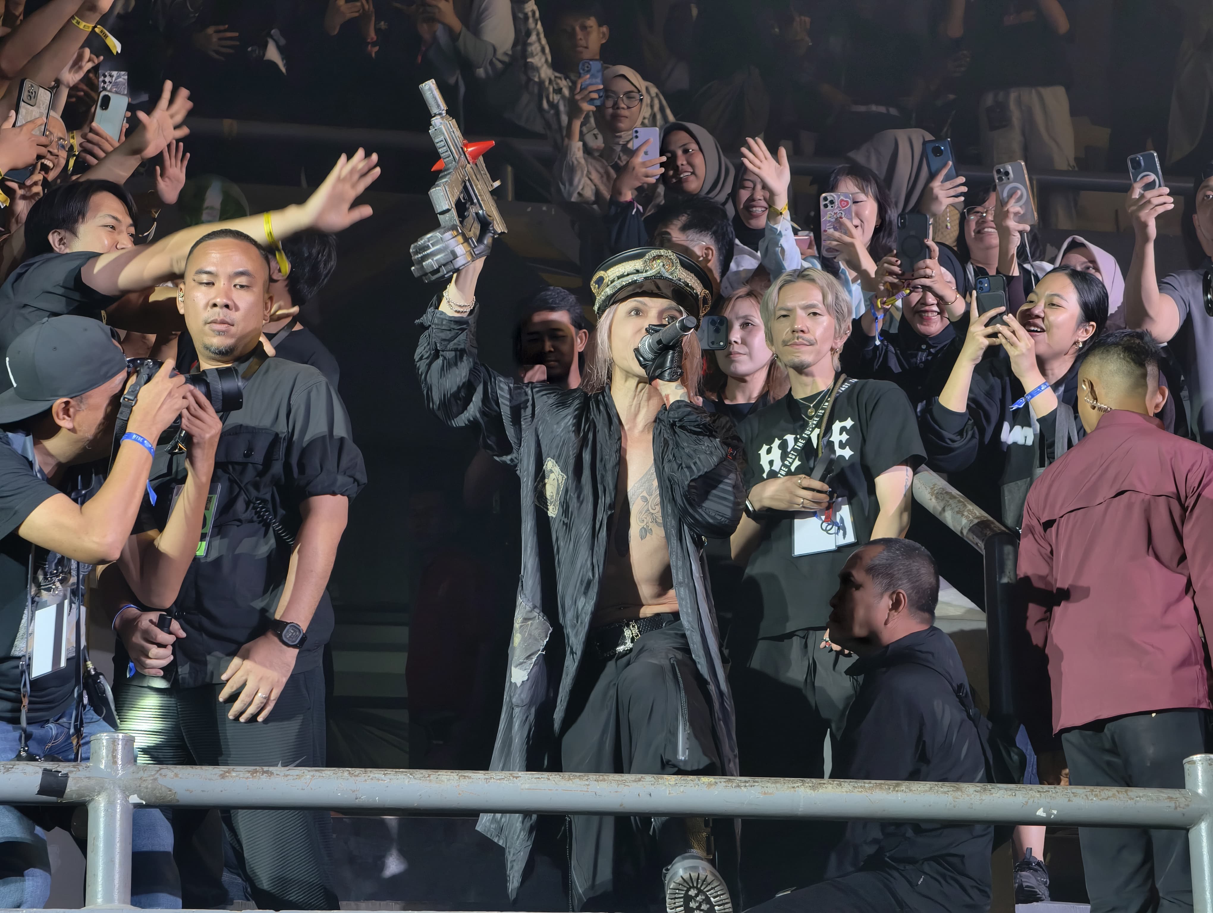 Rangkuman Keseruan Konser HYDE di Jakarta: Bawakan Lagu LArc-En-Ciel, Vamps, hingga Linkin Park