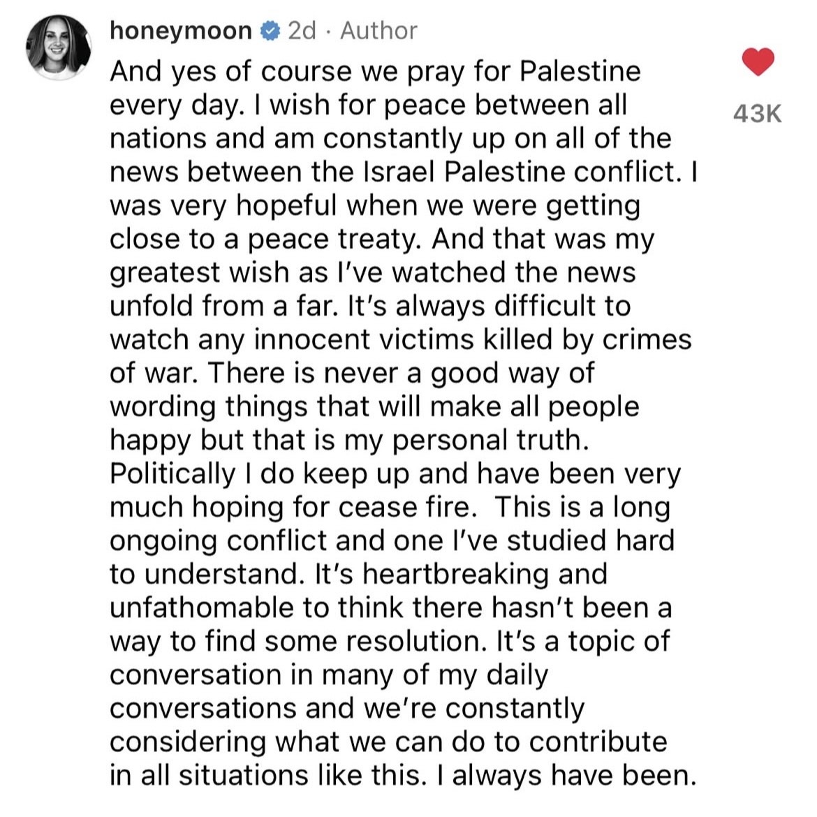 Dukung Palestina, Lana Del Rey: “Kami Berdoa Setiap Hari”