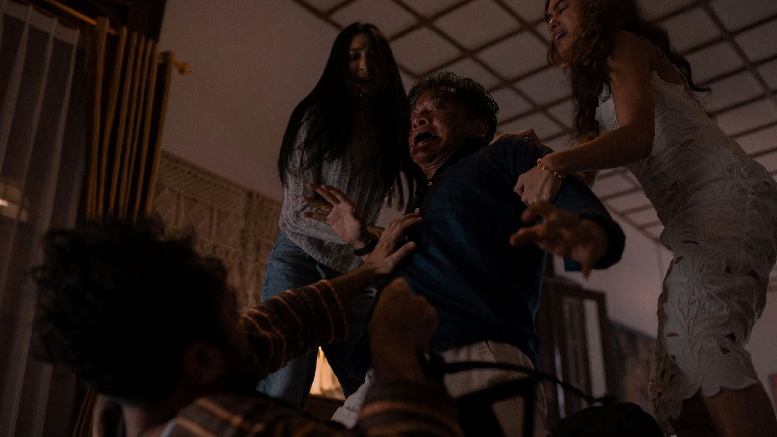 Review Film Netflix Abadi Nan Jaya, Wabah Zombie Lokal Akibat Jamu Awet Muda