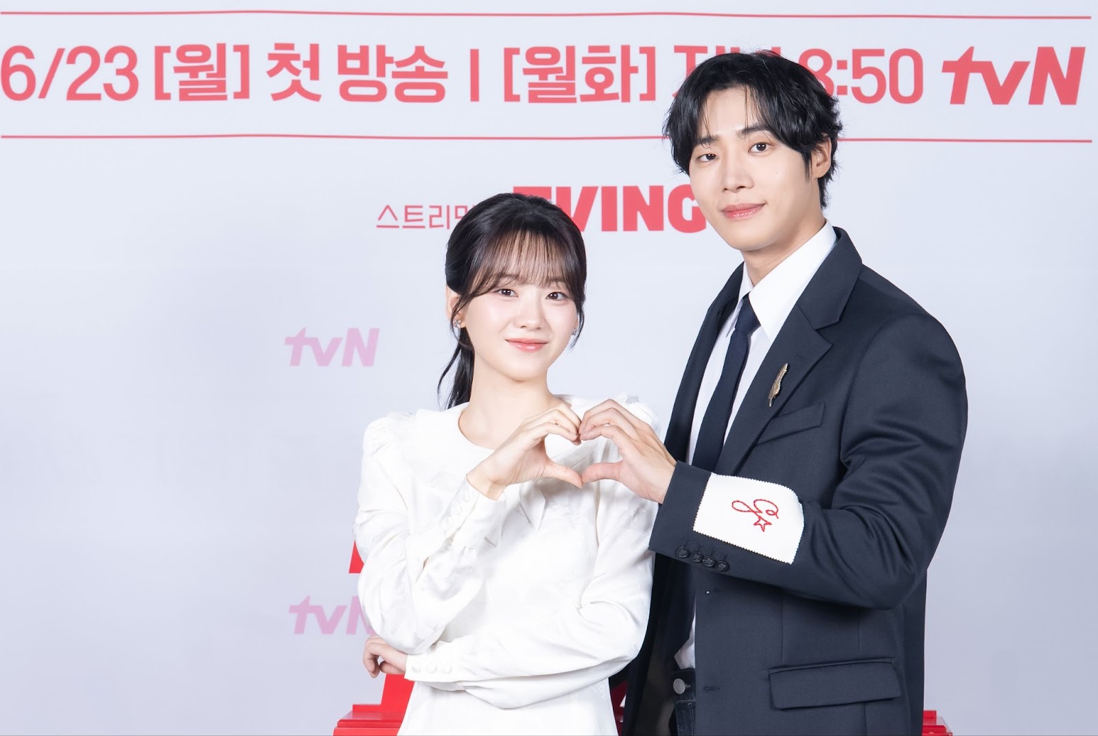 5 Alasan Harus Nonton Head Over Heels, Kisah Shaman Gen Z dan Cinta Pertama