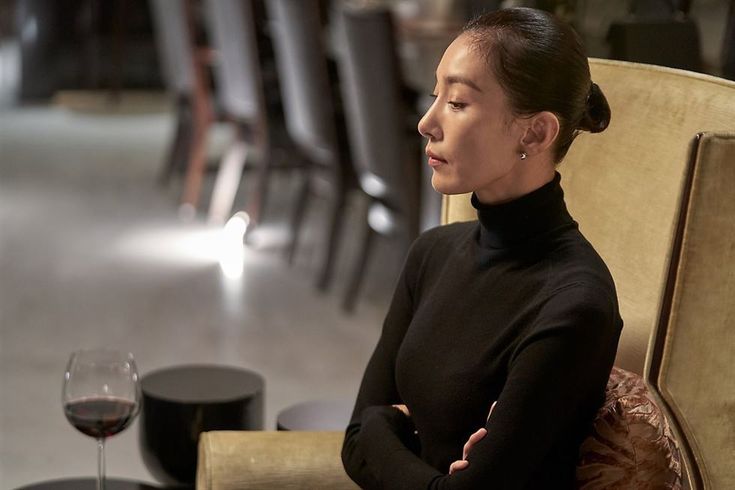 Tampak Baik, Ternyata Berbahaya: 6 Aktor Ini Sukses Perankan Villain di Drakor