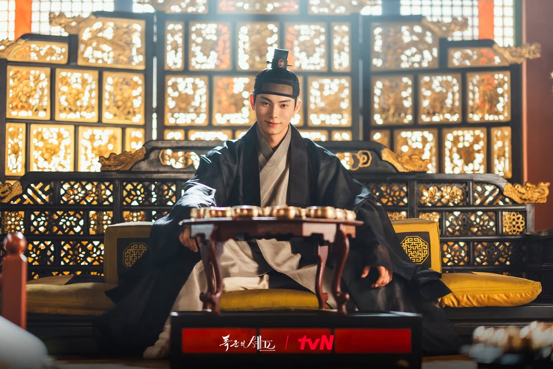 Intip Kisah Asmara Pemain Bon Appétit, Your Majesty di Dunia Nyata, Lee Chae-min Punya Pacar?