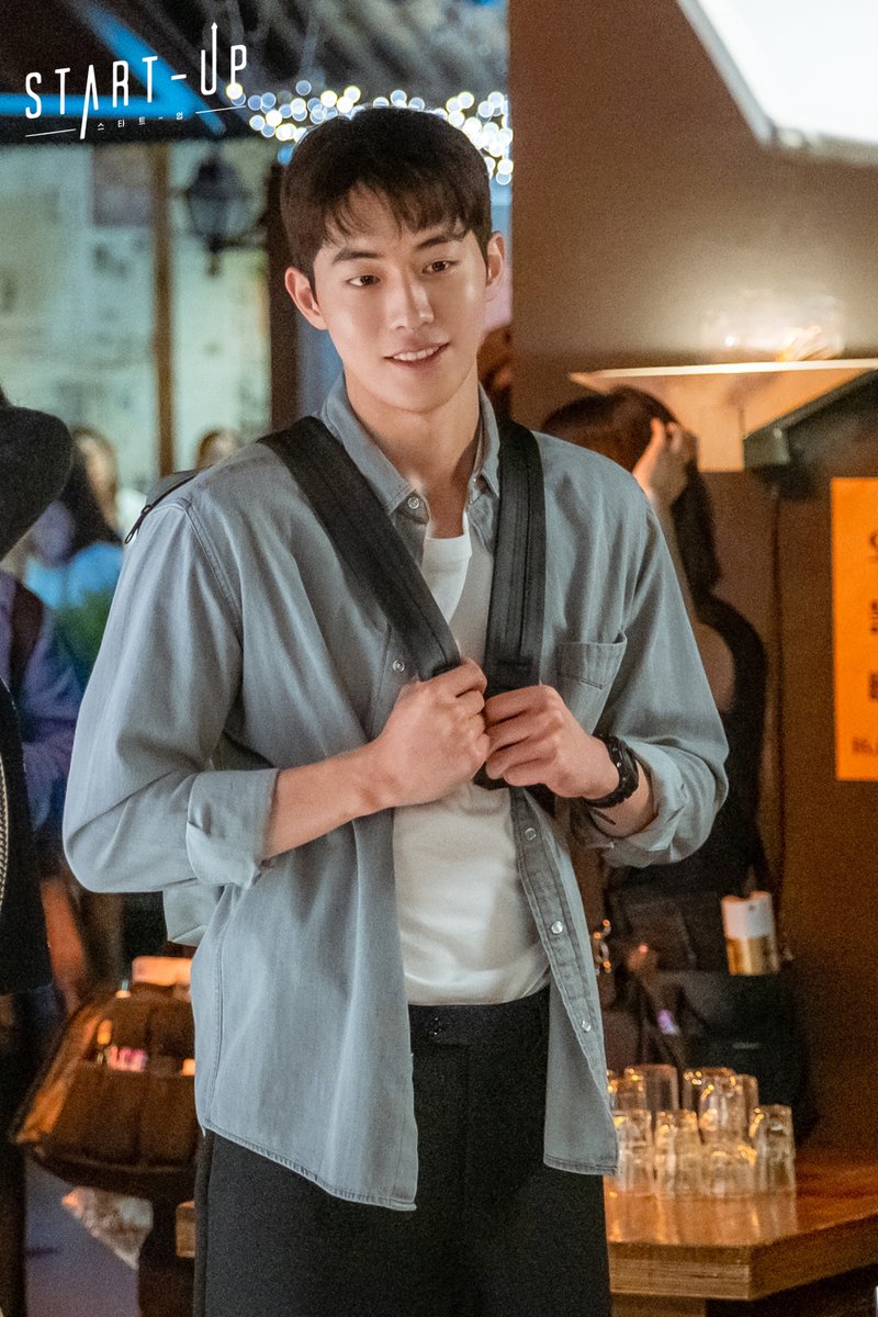 6 Drama Korea dengan Tokoh Pria Nerd yang Bikin Jatuh Hati