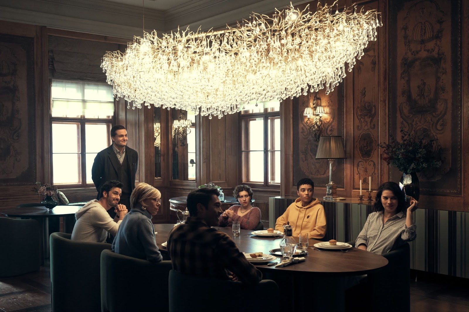 Makin Seru! Ini 5 Alasan Nine Perfect Strangers Season 2 <i>Nggak</i> Boleh Dilewatkan