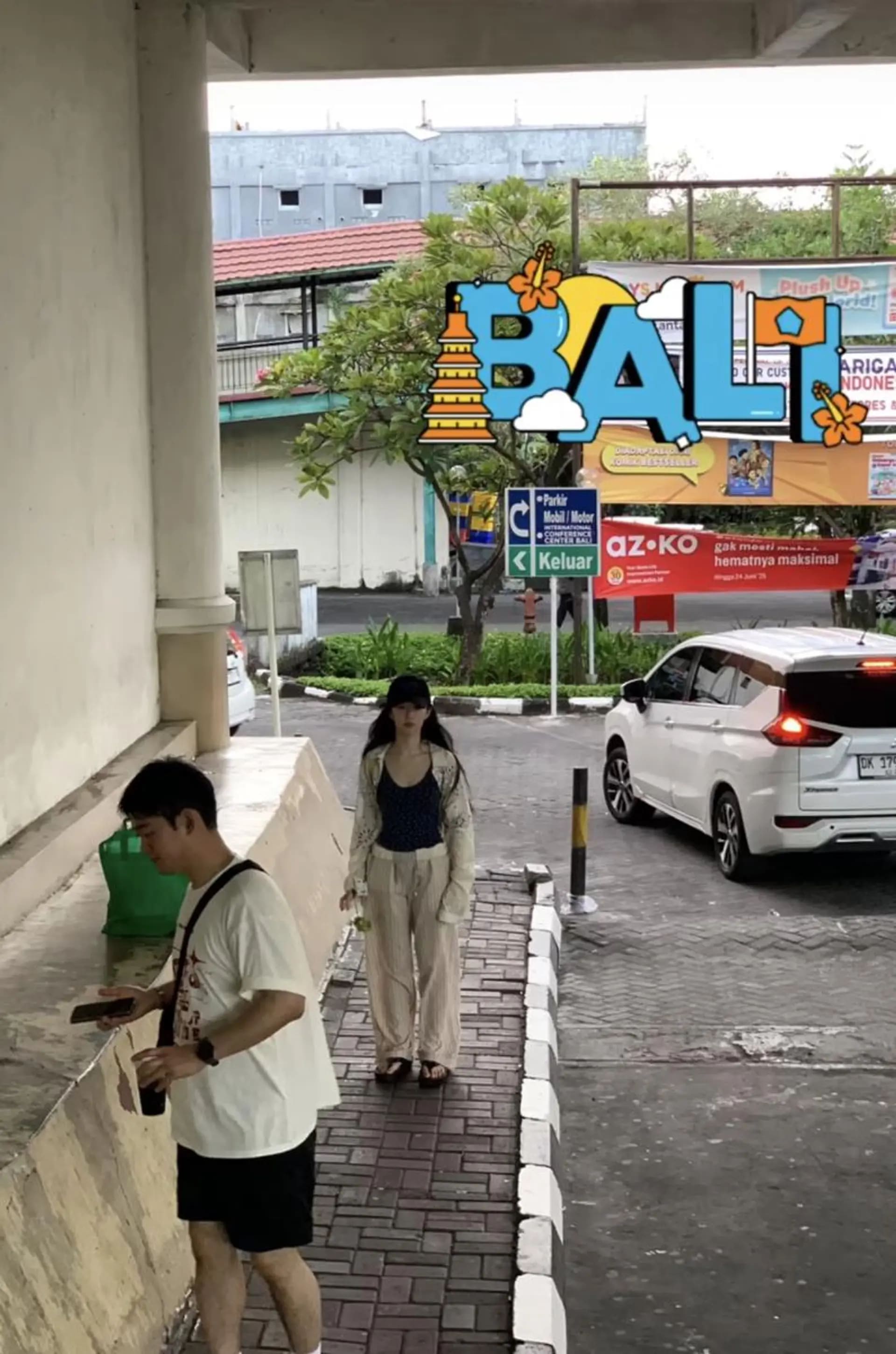 Intip Keseruan Liburan Go Youn Jung di Bali: Main Tennis hingga Beli Topi Pantai