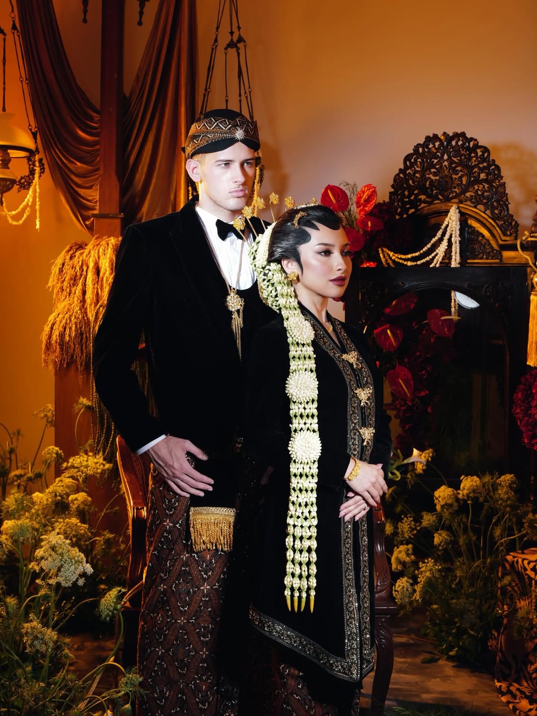 Jennifer Coppen Pamer Foto Prewed, Justin Hubner jadi Mas-mas Jawa Memesona