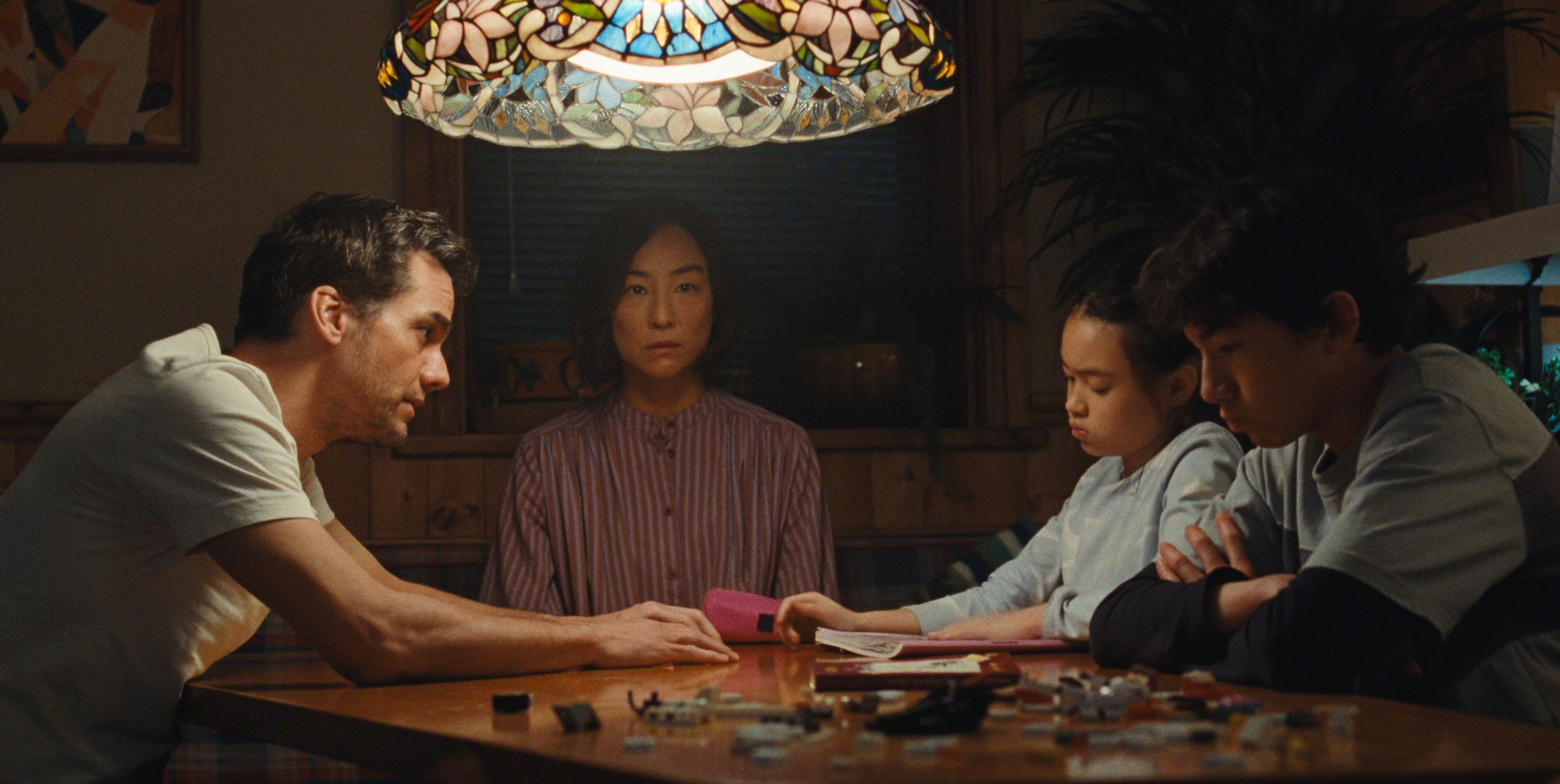 Penjelasan Ending Film The Last House di Netflix dan Makna Rahasia Suara Hello