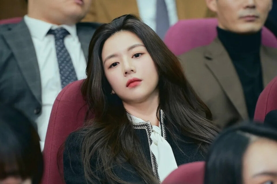 7 Drakor Terbaik Go Youn Jung, Terbaru <i>Can This Love Be Translated?</i>