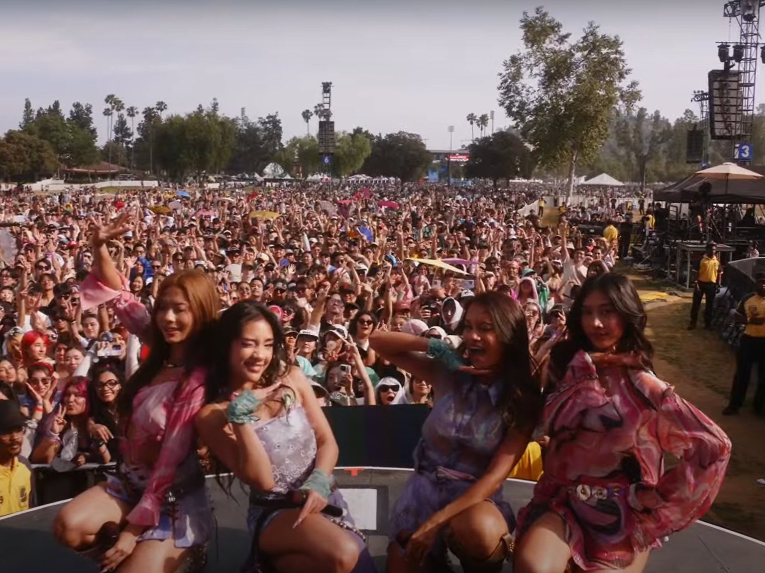 Debut Memukau Girl Group Indonesia No Na di Head In The Clouds Los Angeles 2025