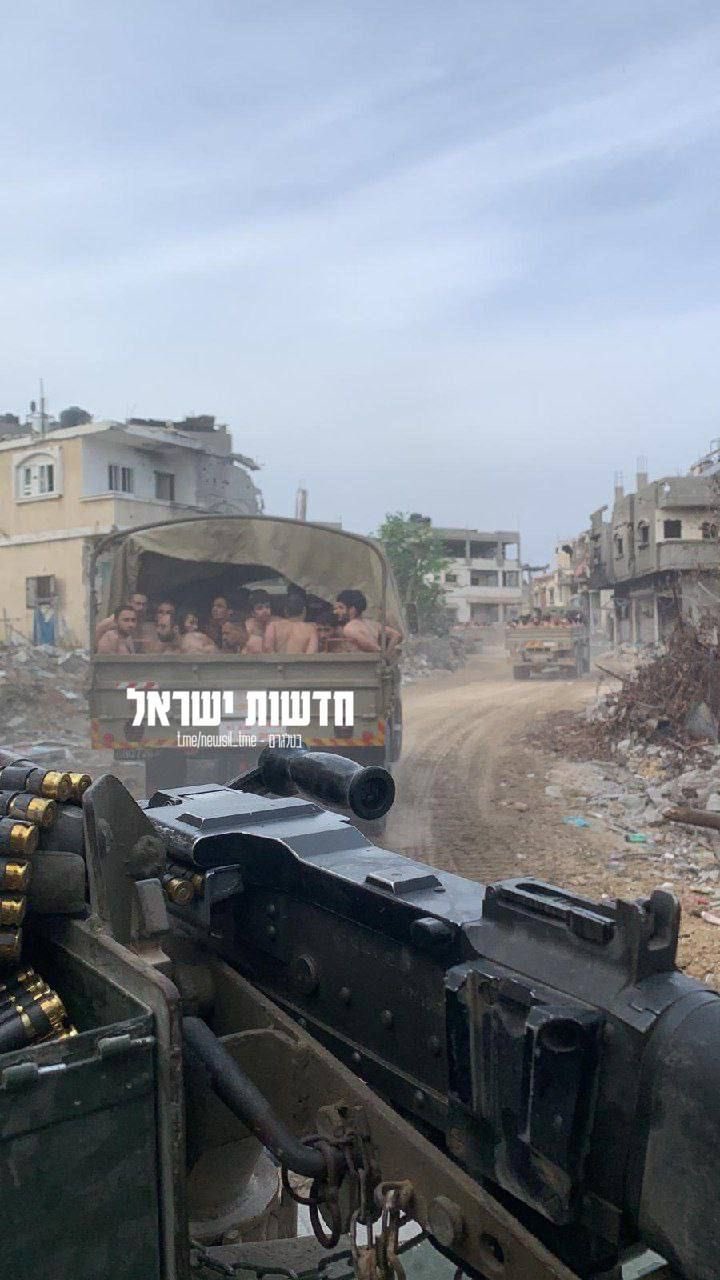 Viral Tentara Israel Tangkap Puluhan Pria Palestina, DItelanjangi hingga Tangan Diikat