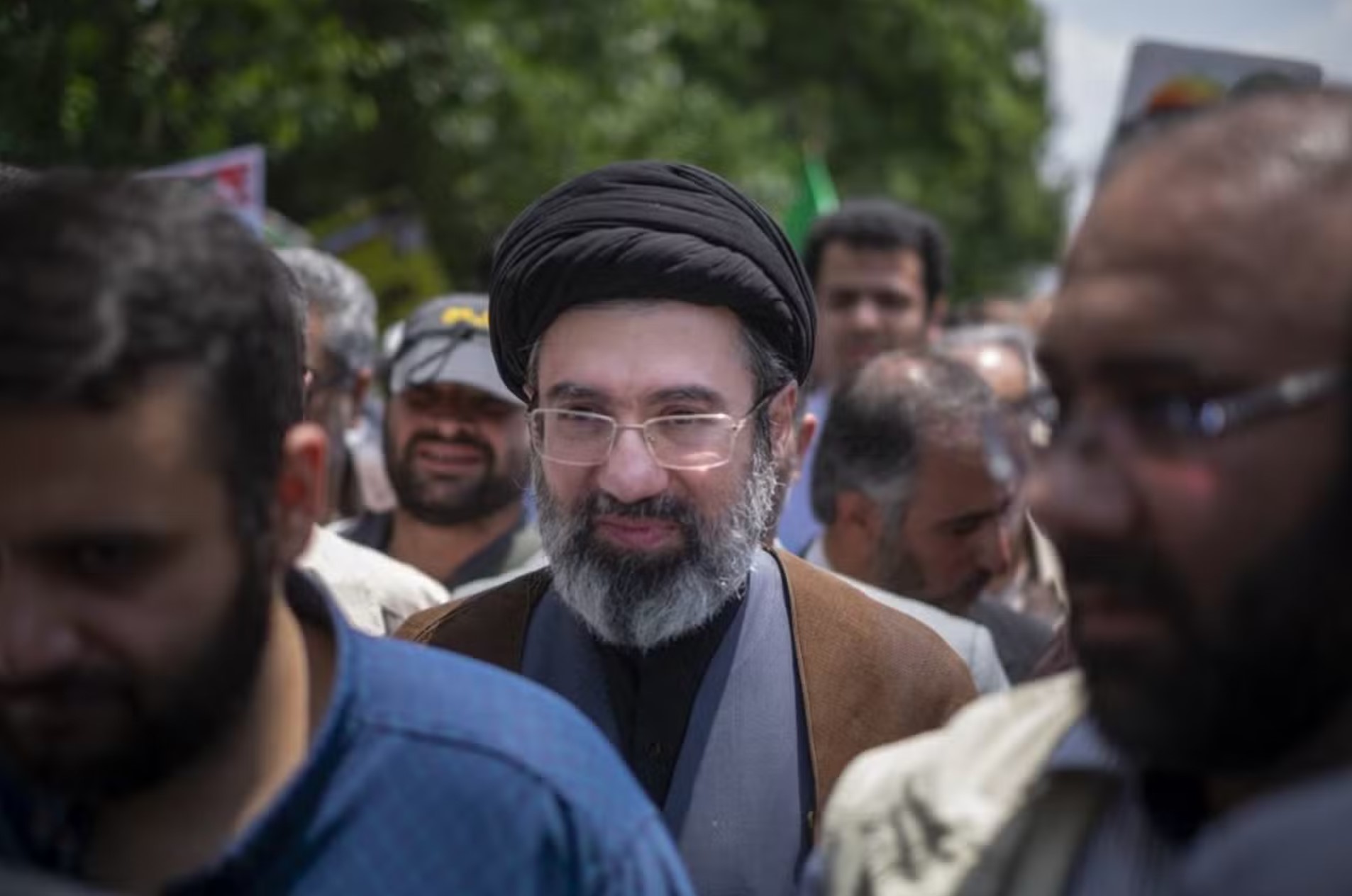 Profil Ali Khamenei, Pemimpin Agung Iran yang Sedang Sakit Parah
