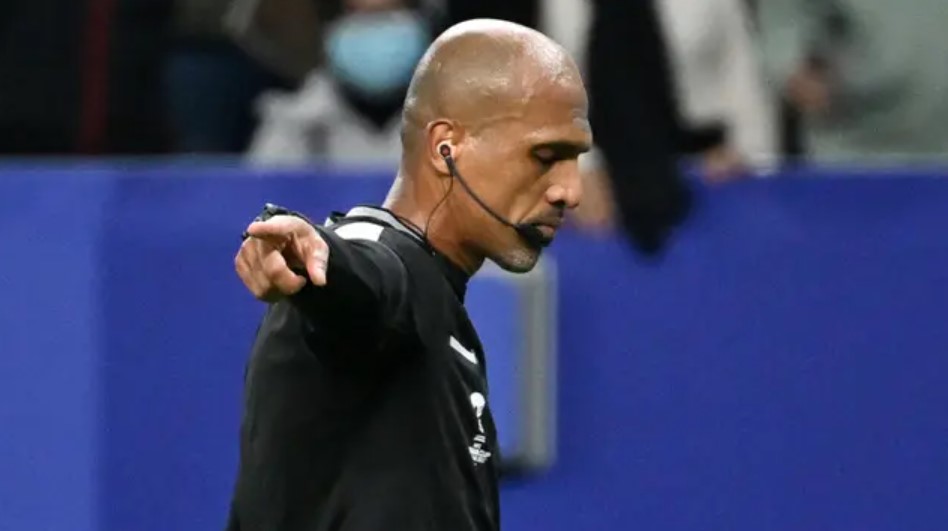 Dua Laga Kontroversial saat Dipimpin Wasit Al-Kaf