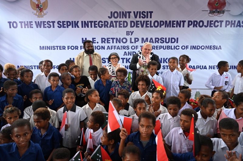 SD Papua Nugini Direnovasi Pemerintah RI, Menlu Retno Datang Berkunjung