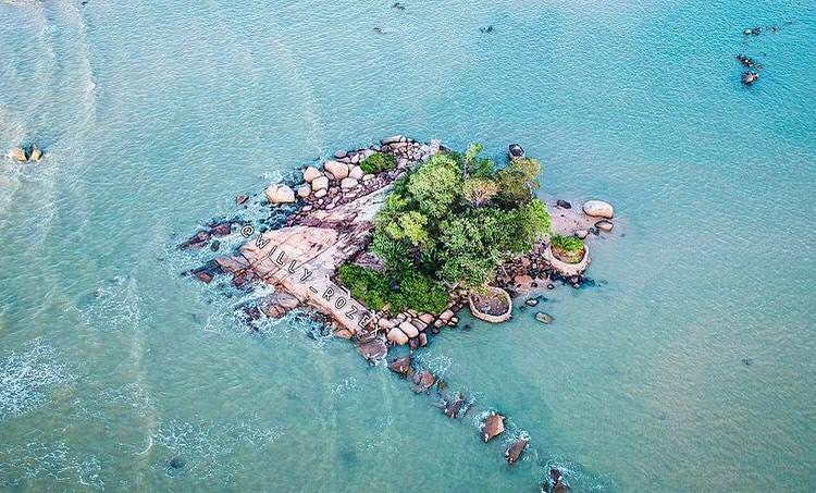5 Pulau Terkecil di Dunia: Pesona dan Keunikannya
