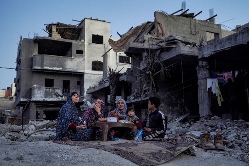 Warga Gaza Berbuka Puasa Tanpa ‘Kegembiraan Ramadan'