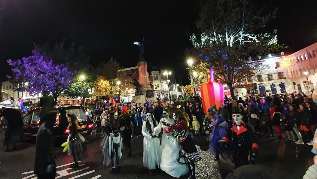 7 Perayaan Halloween Paling Unik di Dunia: Dari Ritual Kuno hingga Kota Penyihir