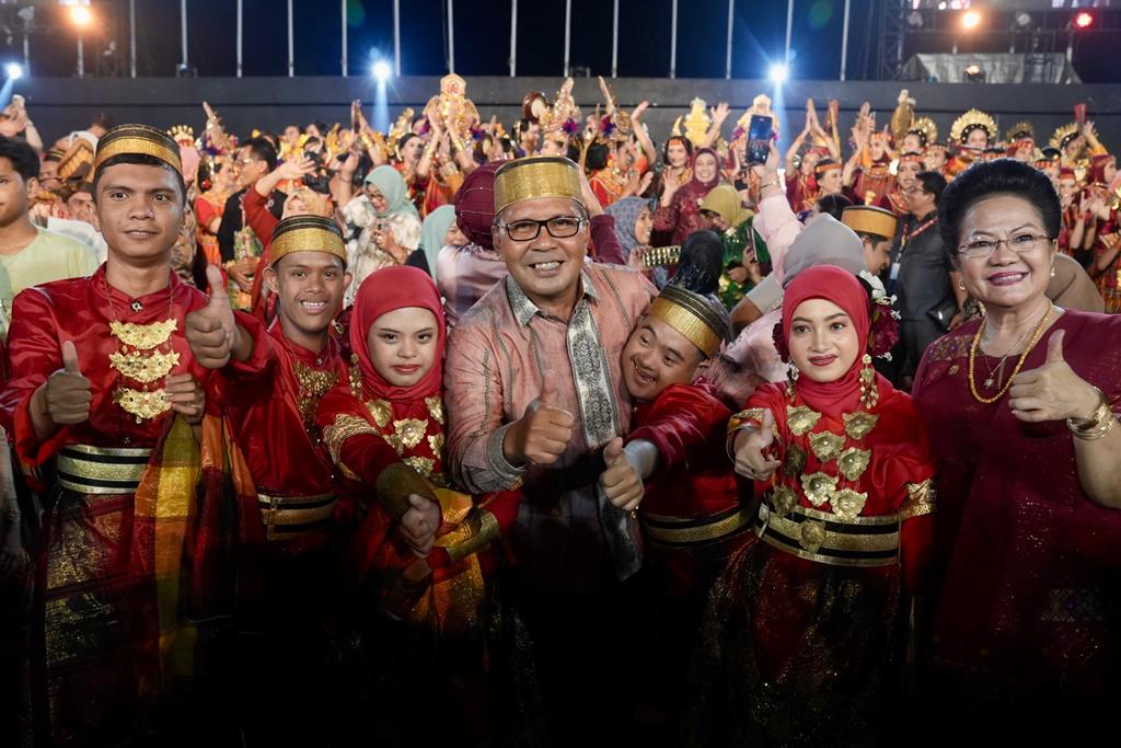 <i>Gala Dinner</i> Pertemuan Saudagar Bugis Makassar Semarak dengan Peringatan Karnaval Budaya